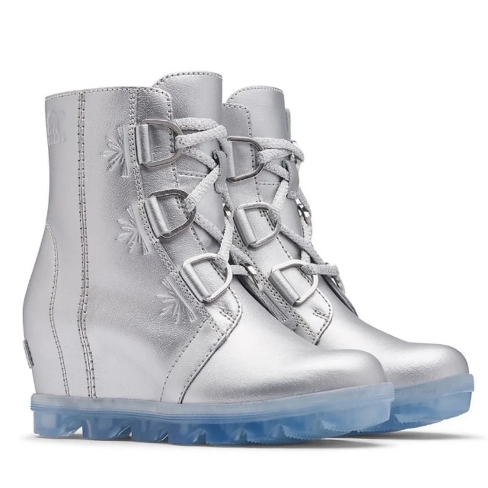 Sorel Disney Joan of Arctic Frozen Silver Metallic Waterproof Boots Kids 3 Elsa